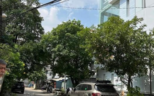 Nhà đẹp Quận 2, mặt tiền 7,6m, đường 8m, 3 lầu BTCT kiên cố cực đẹp
