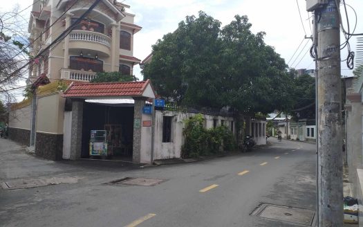 Biệt thự vườn góc 2 mặt tiền Quận 2, 316m2, giá bán cực mềm chỉ 80 triệu/m2, bằng nửa giá căn hộ tại Quận 2