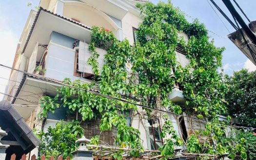 Biệt thự góc 2 mặt tiền Quận 2, 8,5m x 19m, 4 lầu, đường xe hơi vào tận hầm.